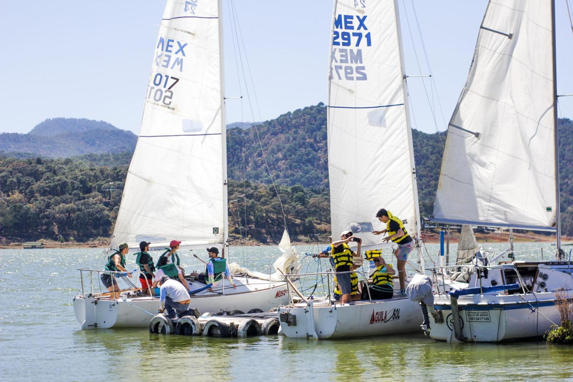 Club De Vela Santa Maria Hotel Valle de Bravo Exterior photo